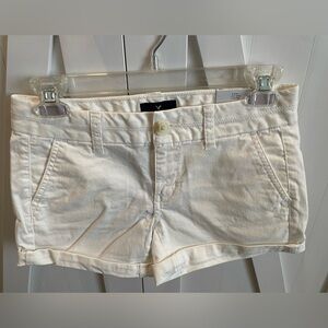 American Eagle White Midi Shorts - Size 00 - NWT